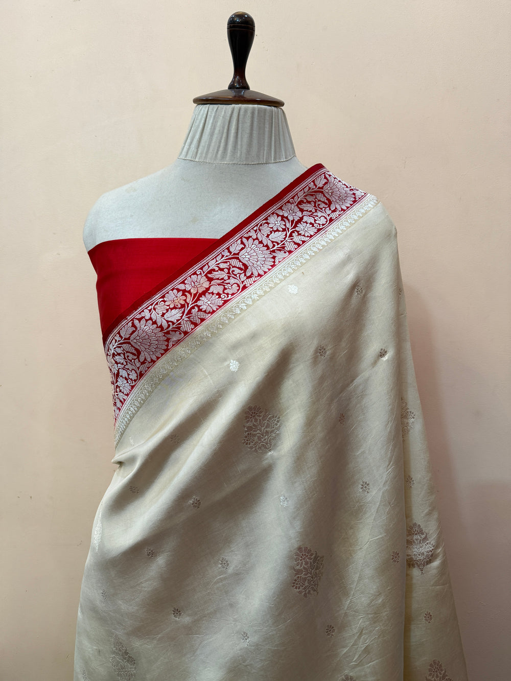 Cream Pure Silk Handloom Banarasi Saree