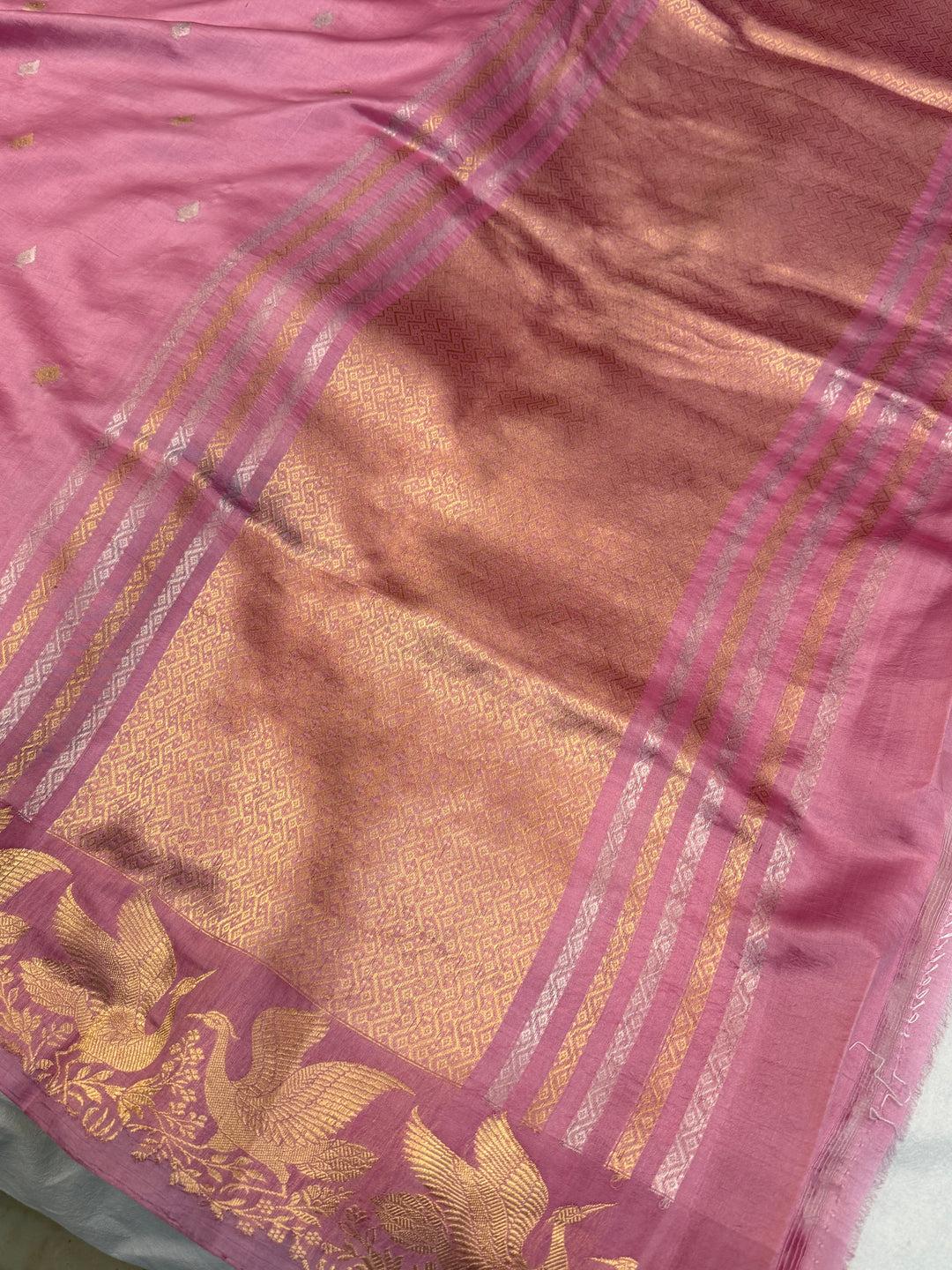 Onion Pure Silk Handloom Banarasi Saree