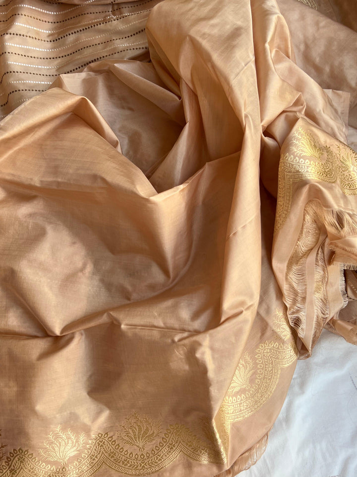 Plain unstitched blouse piece included with Katan silk Banarasi saree