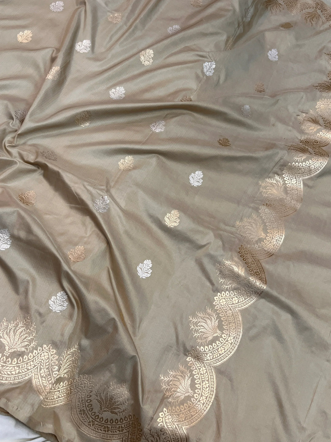 Katan Silk Banarasi Saree Kadhwa Sona Rupa Scallop Border
