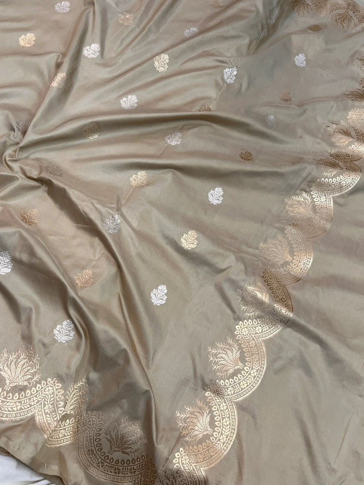 Katan Silk Banarasi Saree Kadhwa Sona Rupa Scallop Border