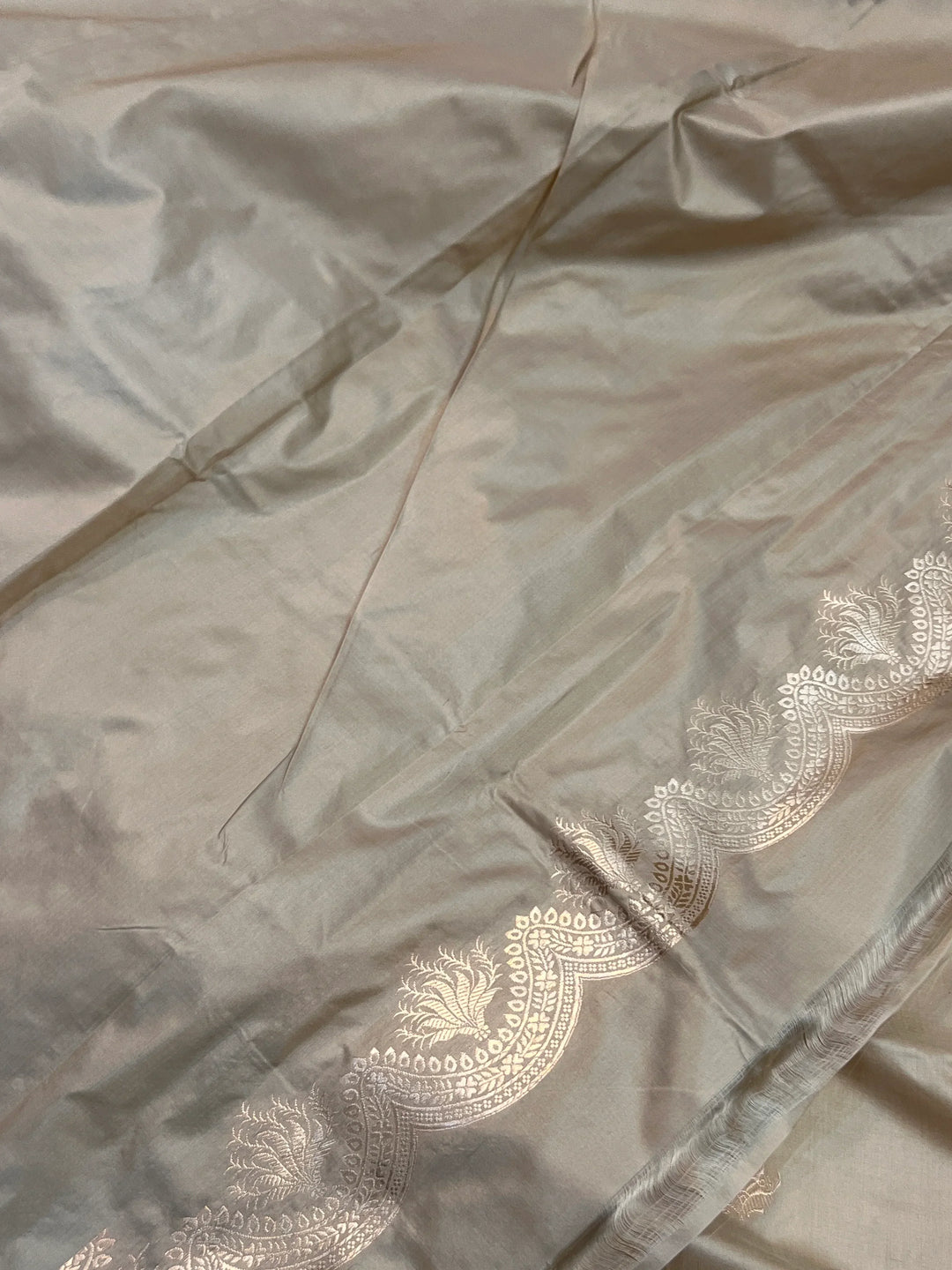 Katan Silk Banarasi Saree Kadhwa Sona Rupa Scallop Border