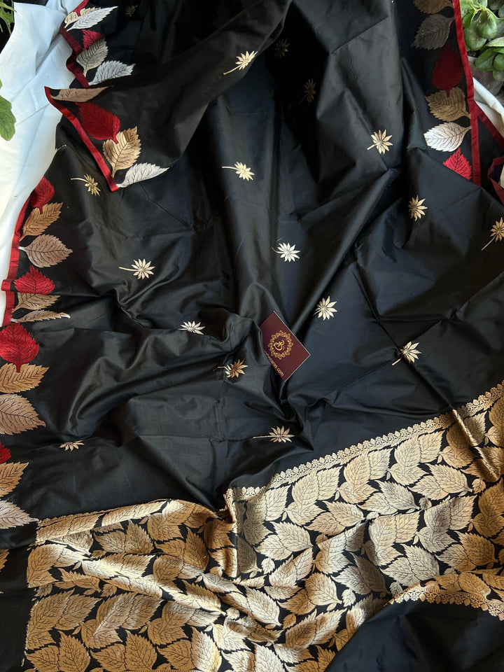 Black Banarasi Handloom Katan Silk Saree - Aura Benaras
