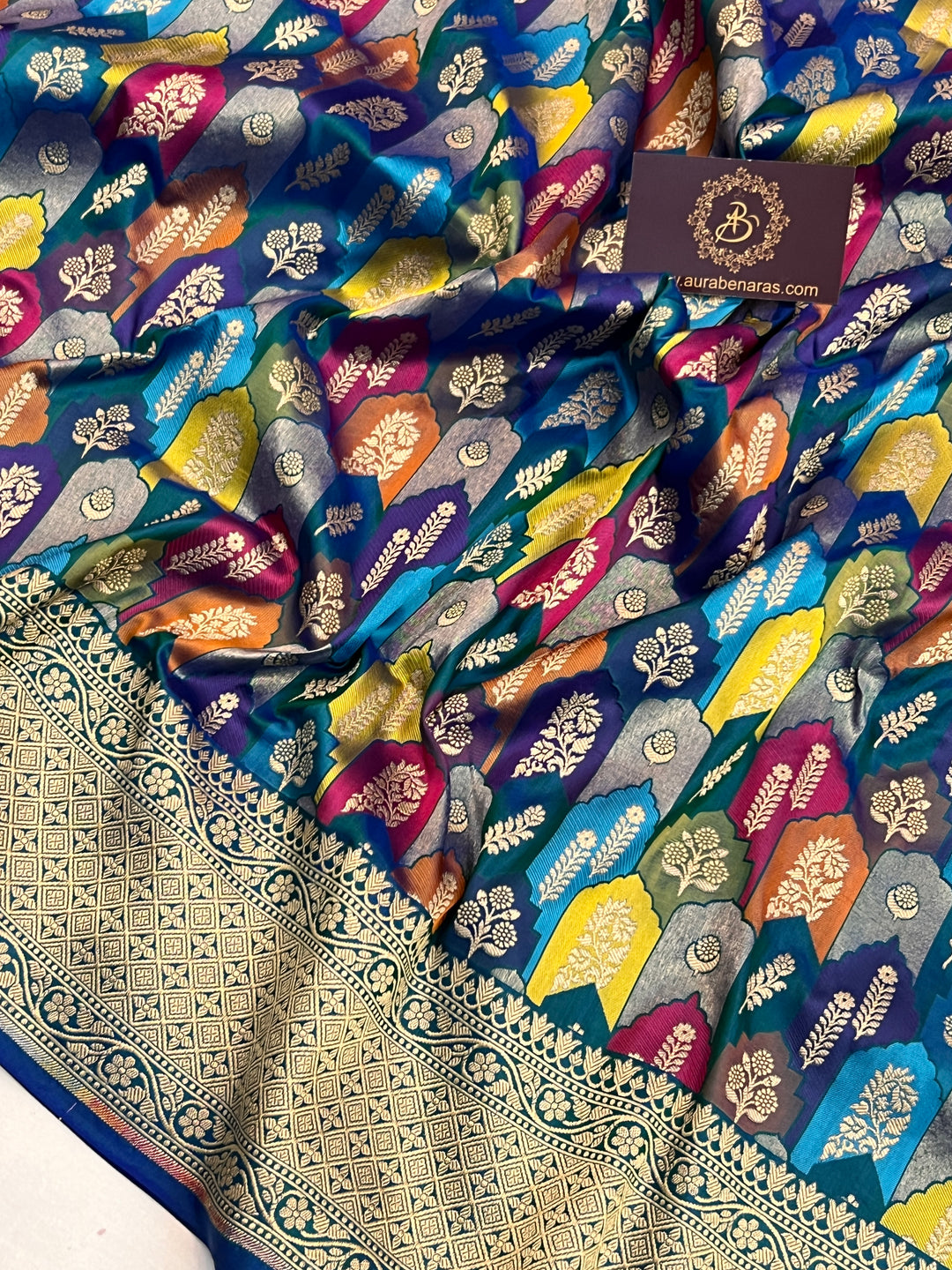Buy Peacock Shade Rangkaat Banarasi Katan Silk Saree 