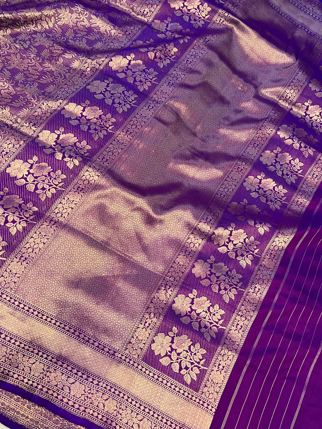 Rich and beautiful pallu of pure Katan silk Banarasi saree with intricate brocade work