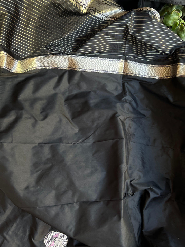 Black Banarasi Handloom Katan Silk Saree - Aura Benaras