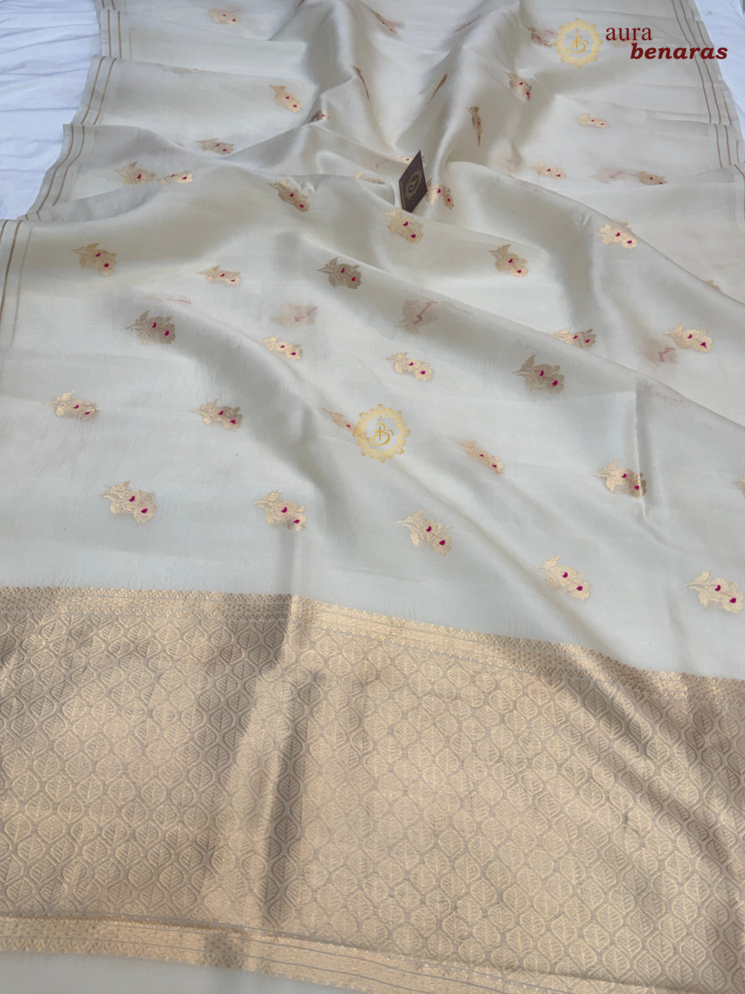Off White Pure Kora Silk Banarasi Saree with Kadhwa Flower Butas