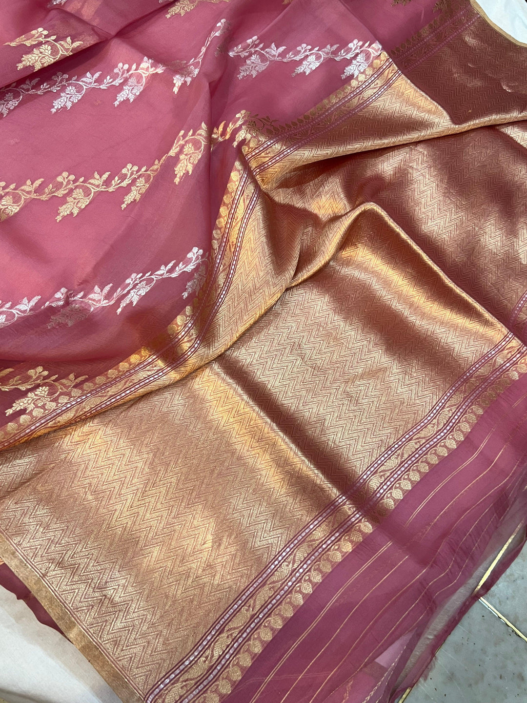 Onion Banarasi Handloom Kora Silk Saree - Aura Benaras