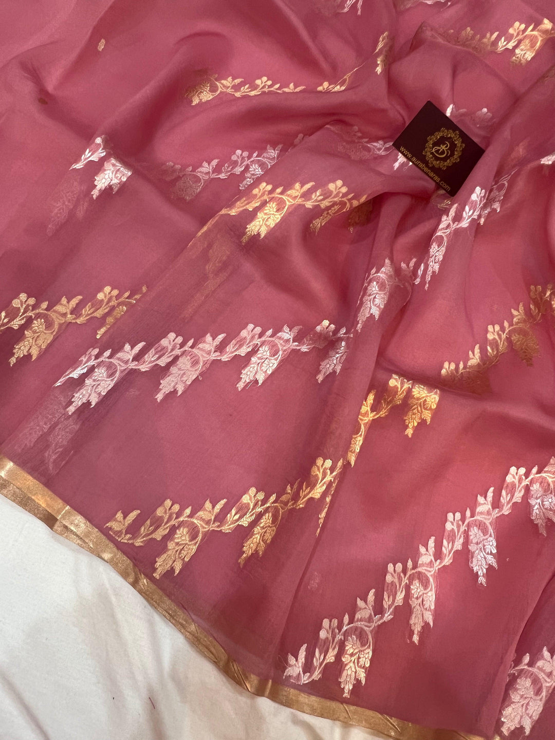 Onion Banarasi Handloom Kora Silk Saree - Aura Benaras
