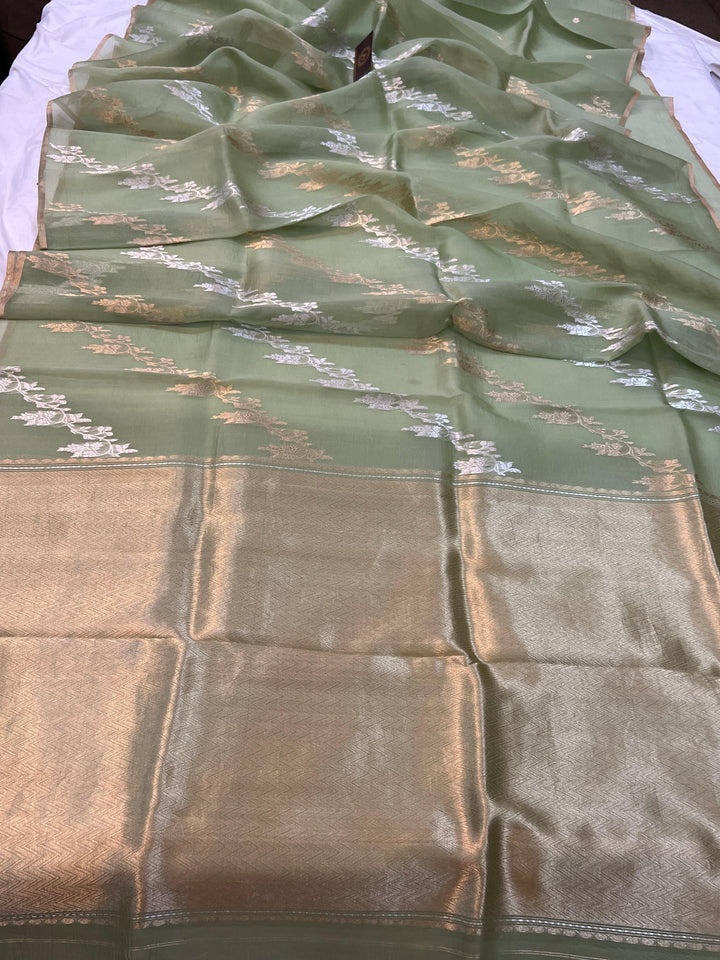 Pastel Olive Green Banarasi Handloom Kora Silk Saree - Aura Benaras