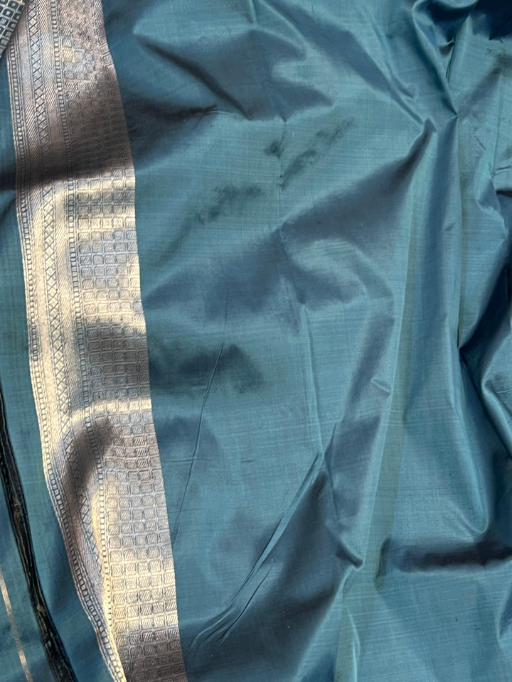 Plain blouse piece with matching border included with pure Katan silk Banarasi saree