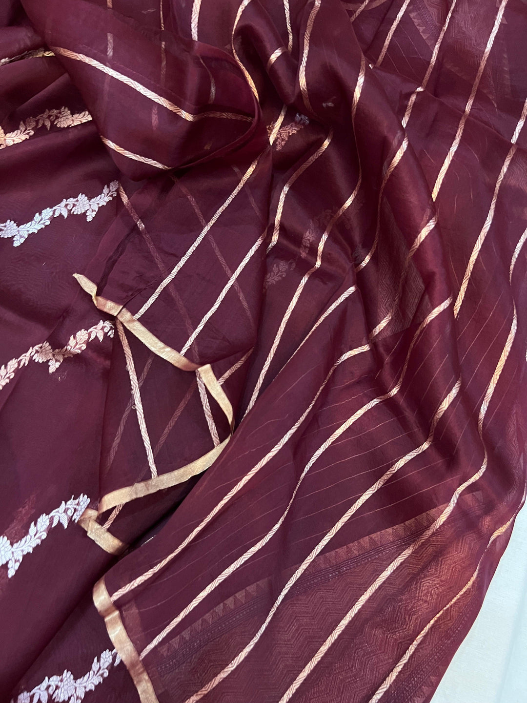 Maroon Banarasi Handloom Kora Silk Saree - Aura Benaras
