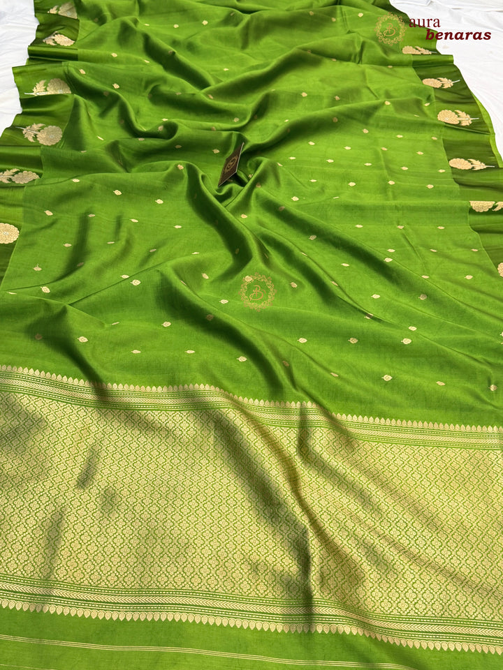 Mehandi Green Pure Banarasi Handloom Silk Saree - Aura Benaras