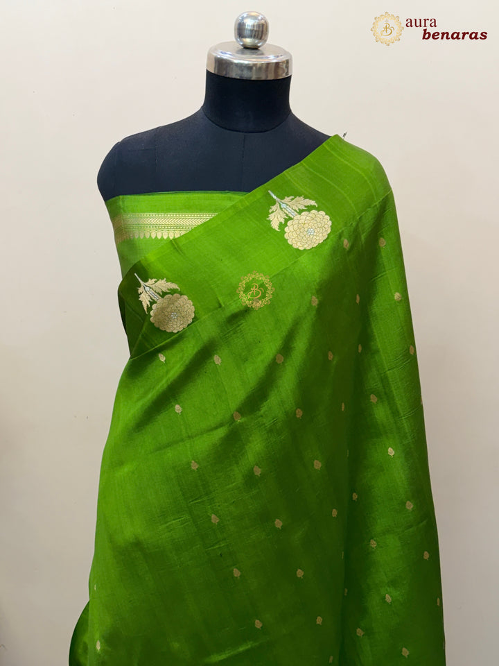 Mehandi Green Pure Banarasi Handloom Silk Saree - Aura Benaras