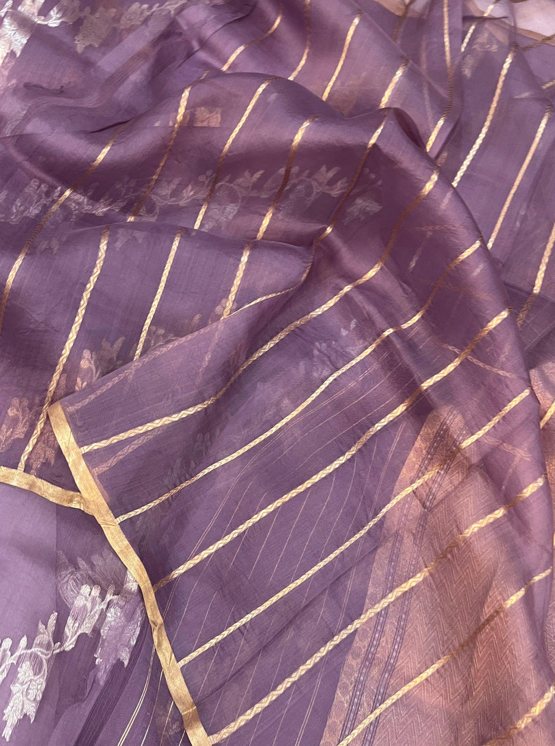 Dusky Lavender Banarasi Handloom Kora Silk Saree - Aura Benaras