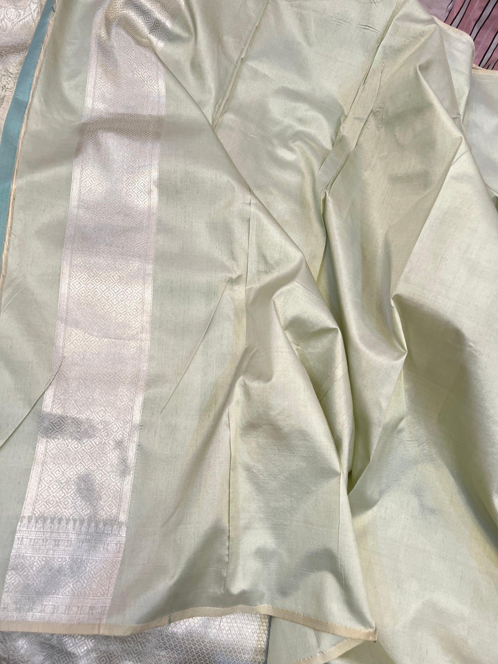 Light grey Pure Katan silk Handloom Banarasi Saree
