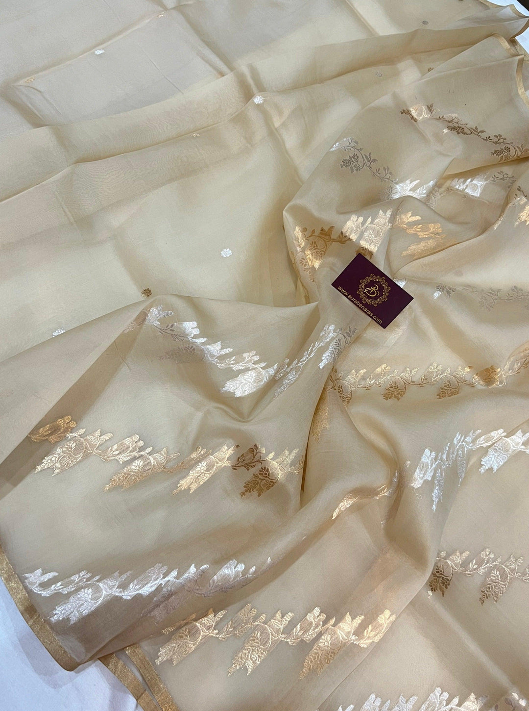 Cream Banarasi Handloom Kora Silk Saree - Aura Benaras