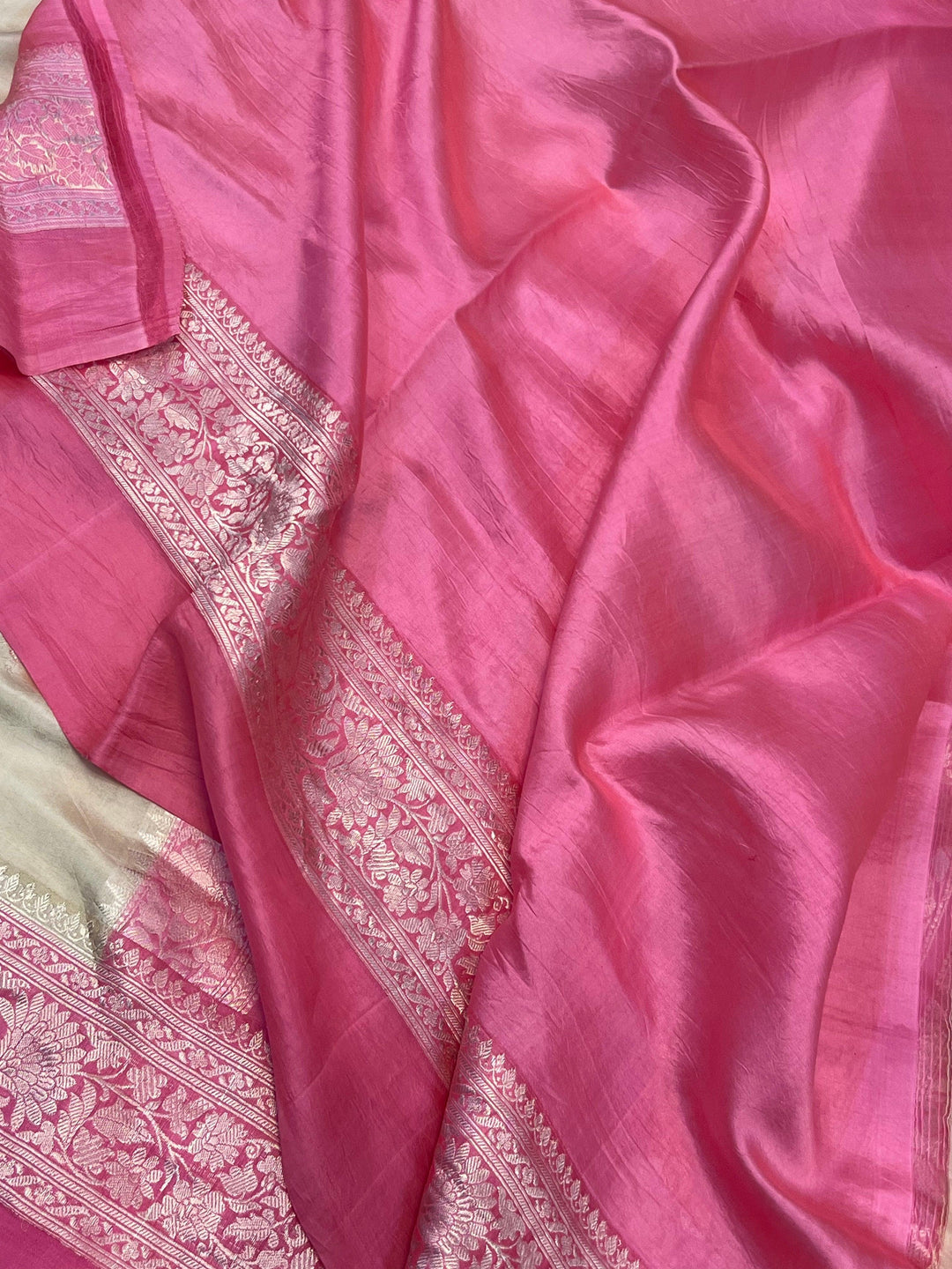 Plain blouse piece included with silver zari Banarasi handloom saree