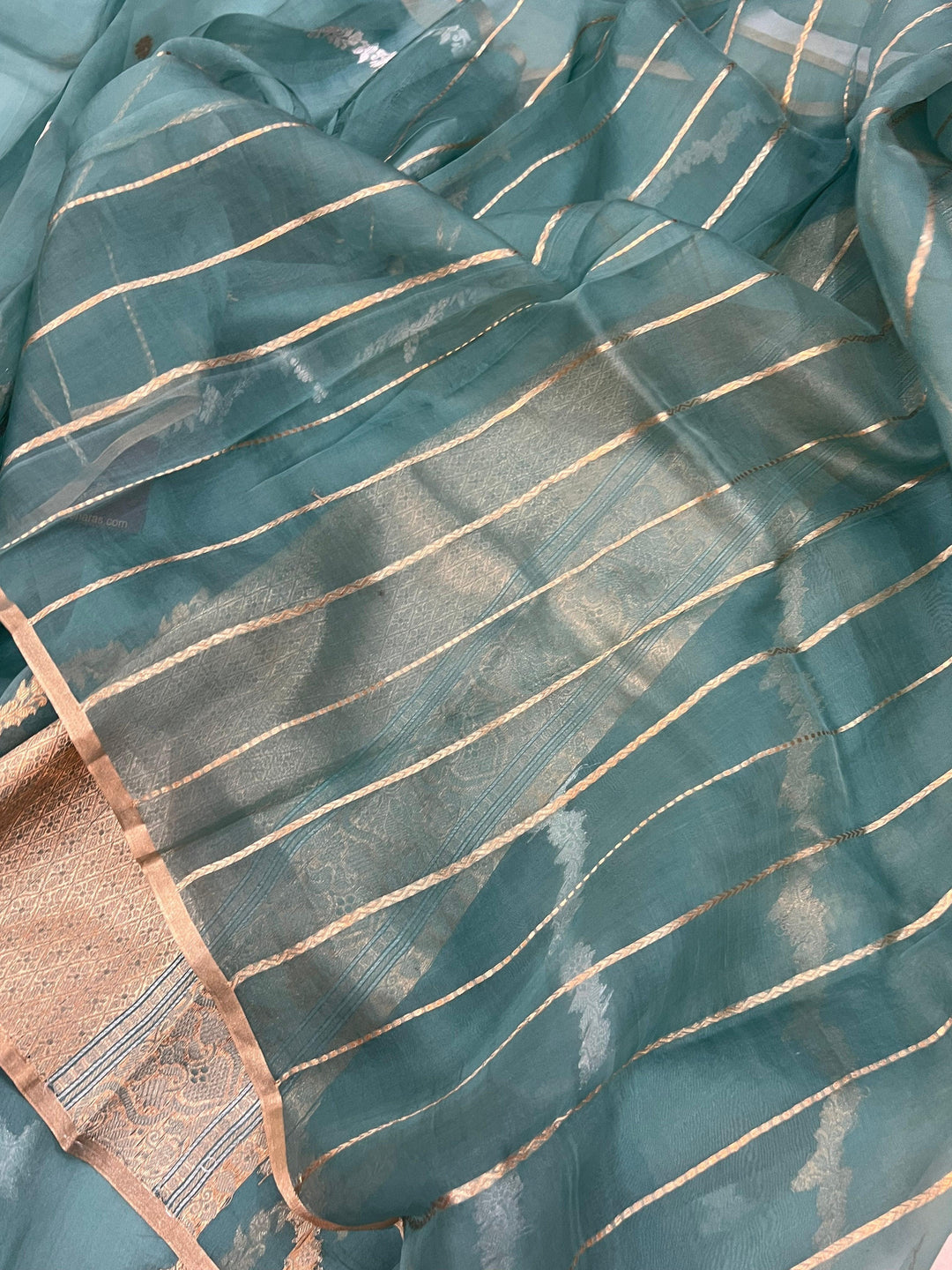 Greyish Blue Banarasi Handloom Kora Silk Saree - Aura Benaras