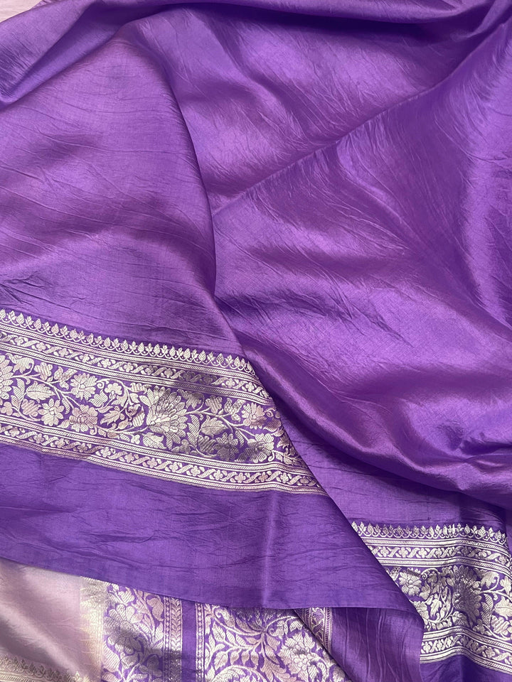 Plain blouse piece included with silver zari Banarasi handloom saree