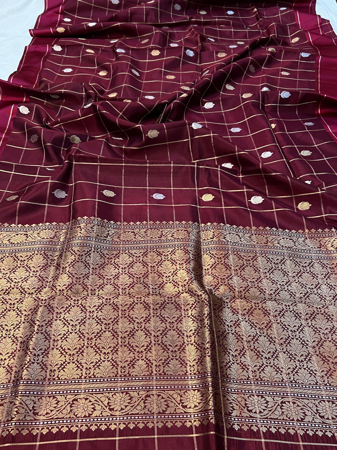 Maroon Pure Banarasi Handloom Silk Saree - Aura Benaras