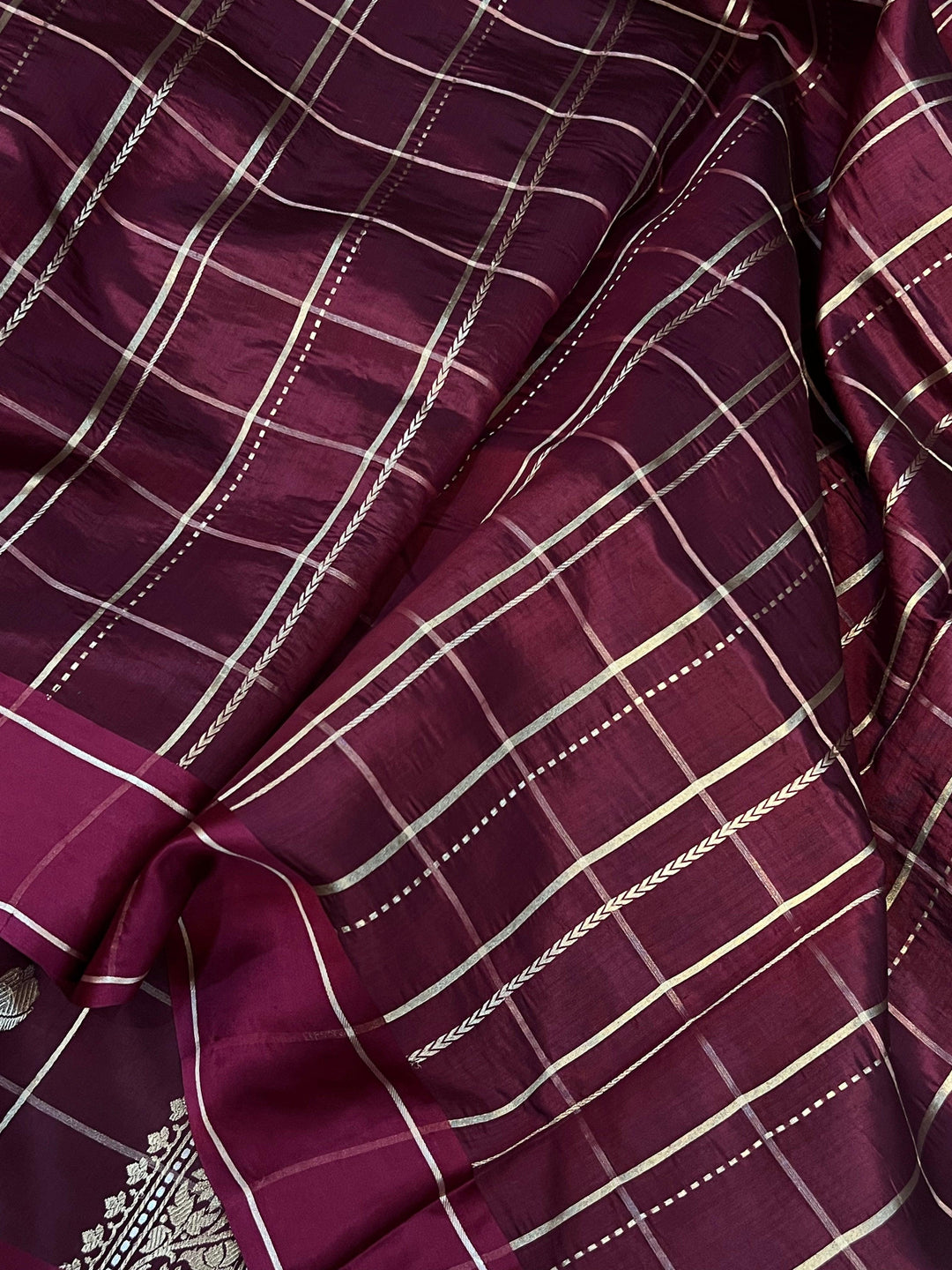 Maroon Pure Banarasi Handloom Silk Saree - Aura Benaras