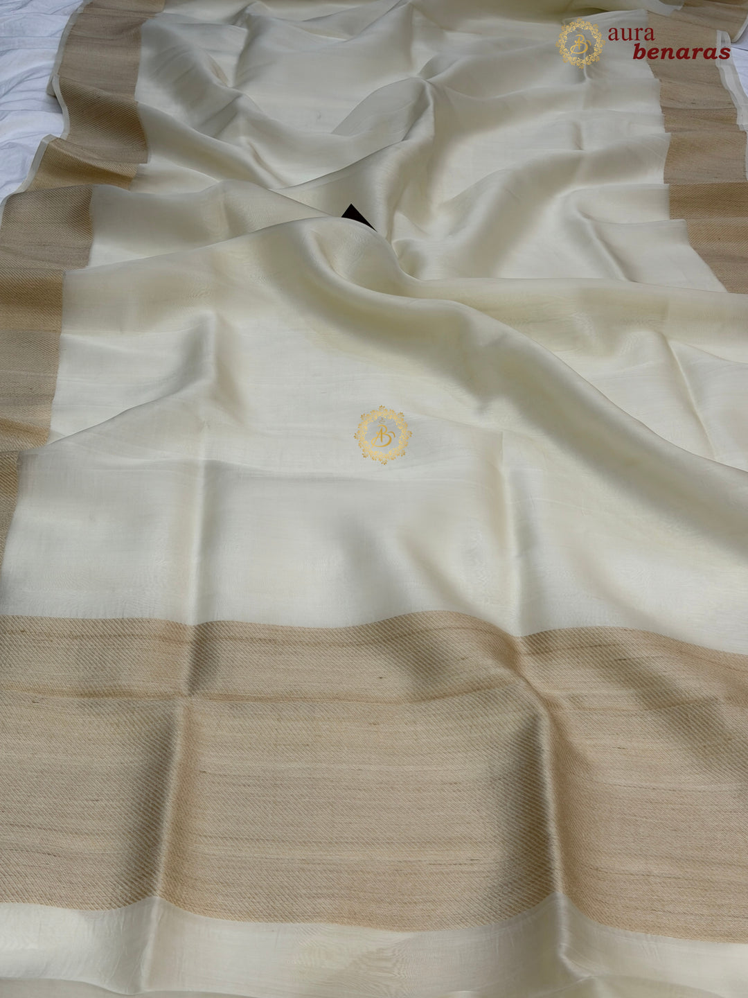 Off White Kora Silk Saree | Aura Benaras
