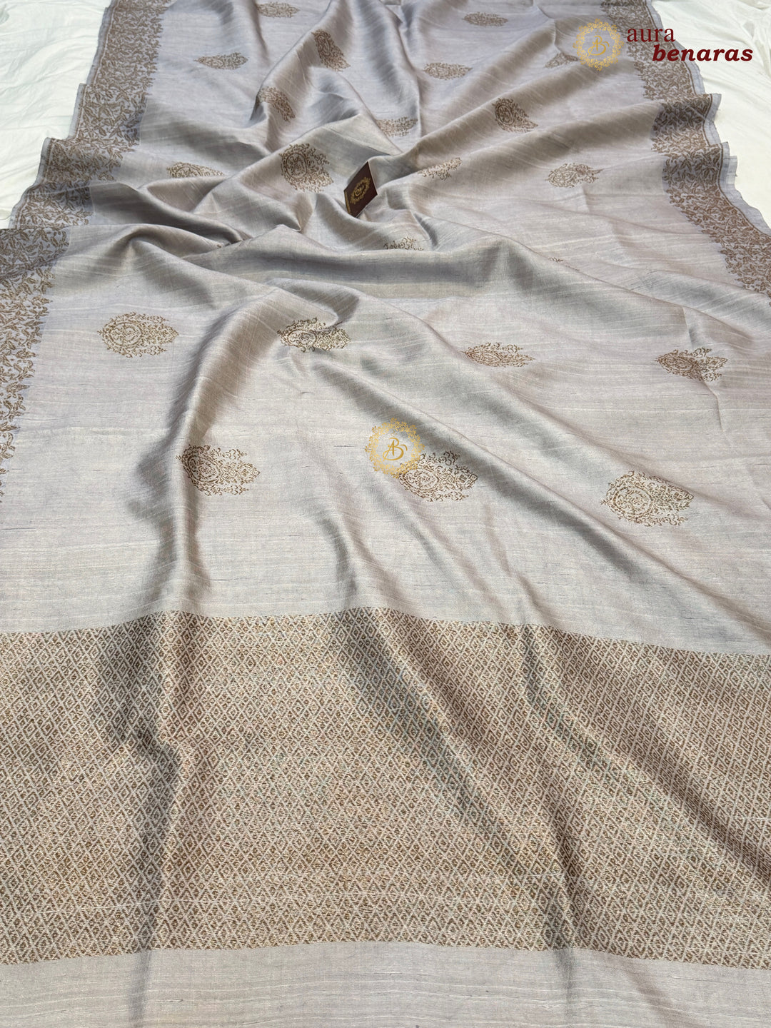 Light Grey Raw Silk Banarasi Saree – Kadhwa Floral Design
