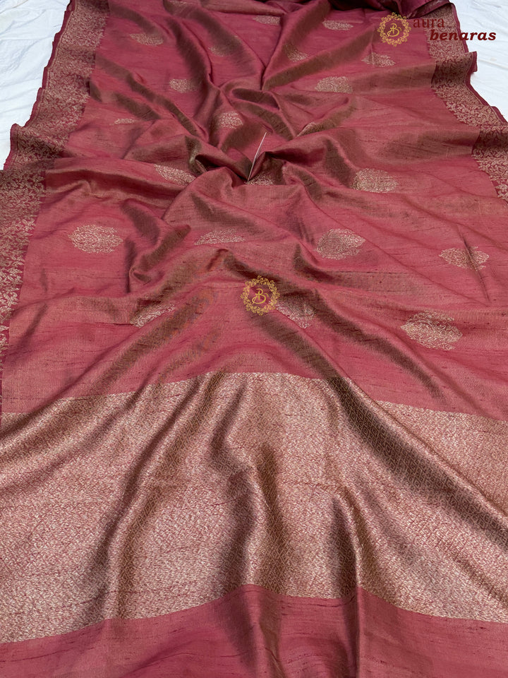 Red Raw Silk Banarasi Saree – Kadhwa Floral Design