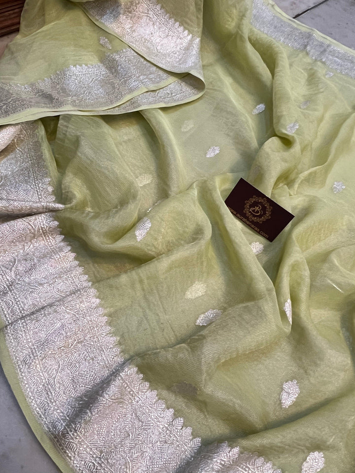 Crush tissue silk texture with traditional Banarasi Kadhwa weaving
