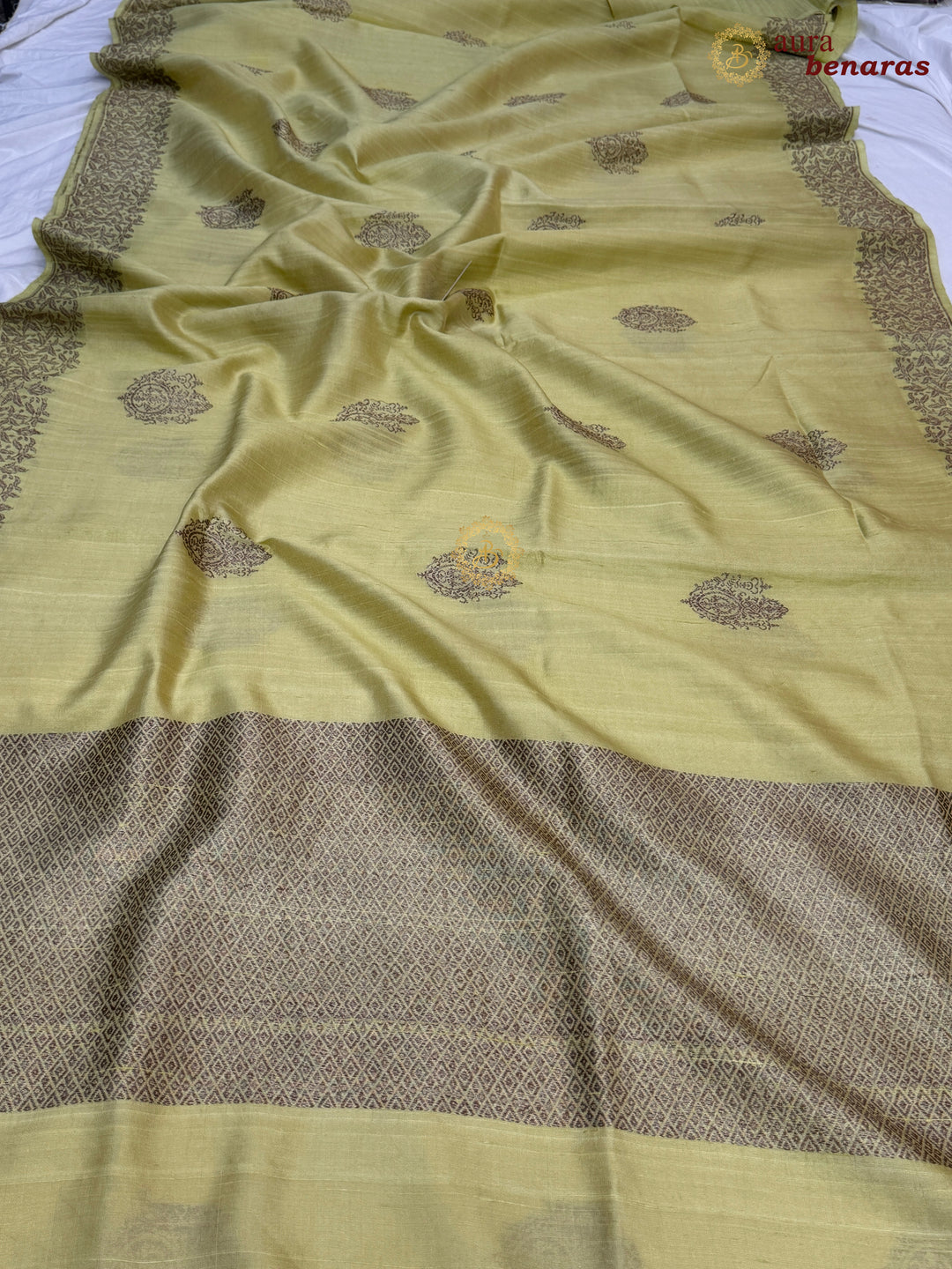 Pista Green Raw Silk Banarasi Saree – Kadhwa Floral Design
