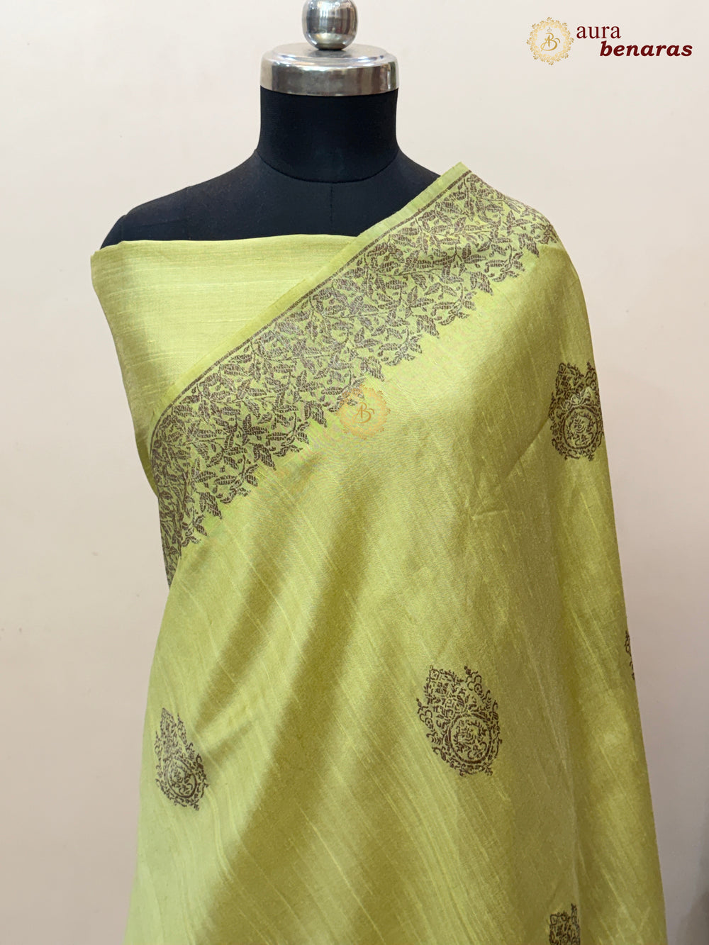 Pista Green Raw Silk Banarasi Saree – Kadhwa Floral Design