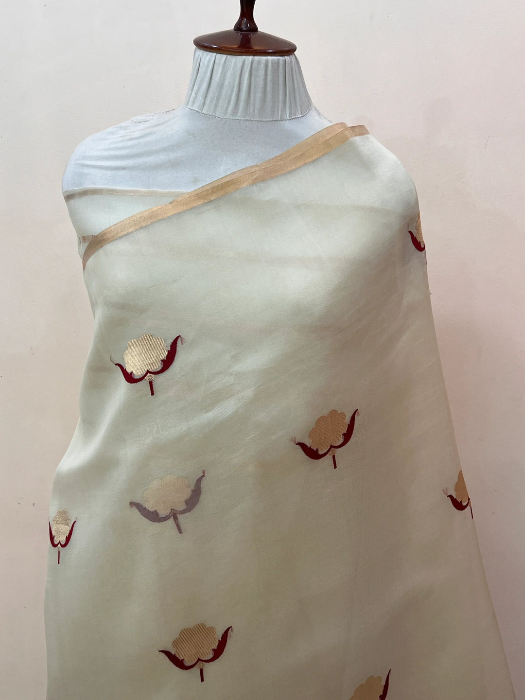 Cream Pure Kora Silk Handloom Banarasi Saree
