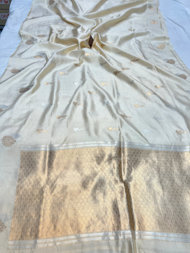 Cream Pure Silk Handloom Banarasi Saree