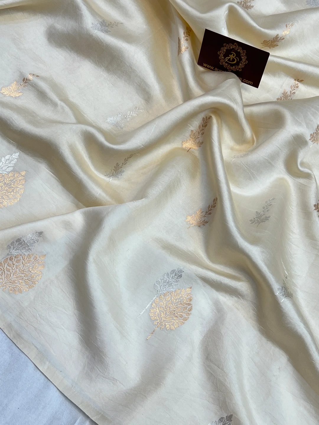 Cream Pure Silk Handloom Banarasi Saree