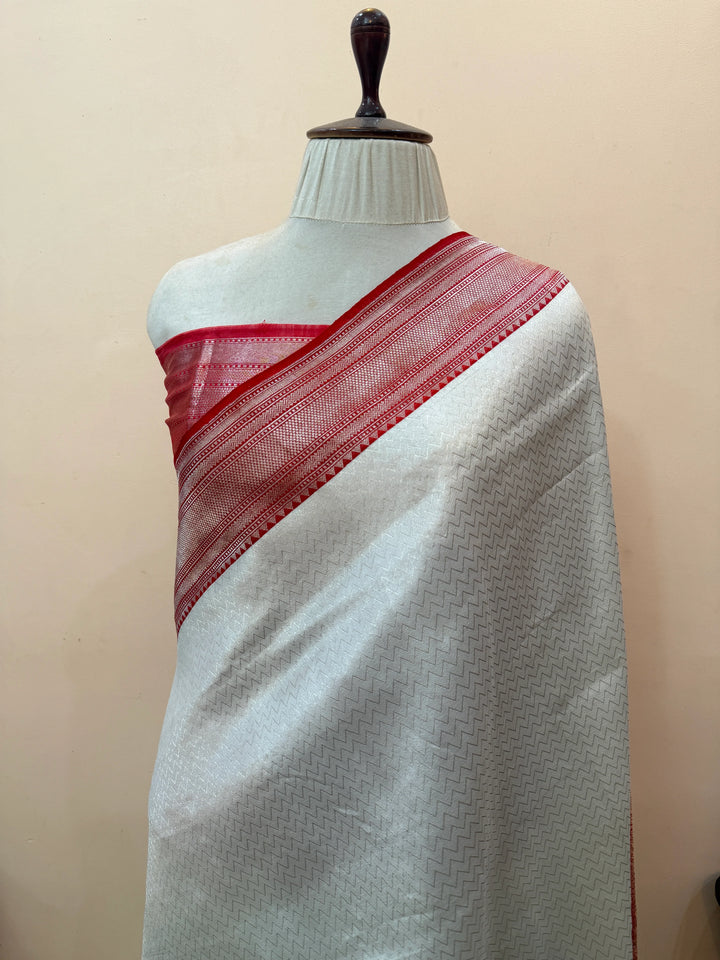 White Pure Katan silk Handloom Banarasi Saree