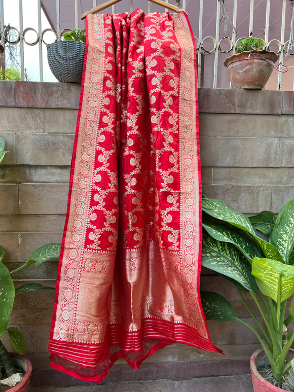 Red Pure Banarasi Handloom Katan Silk Dupatta - Aura Benaras