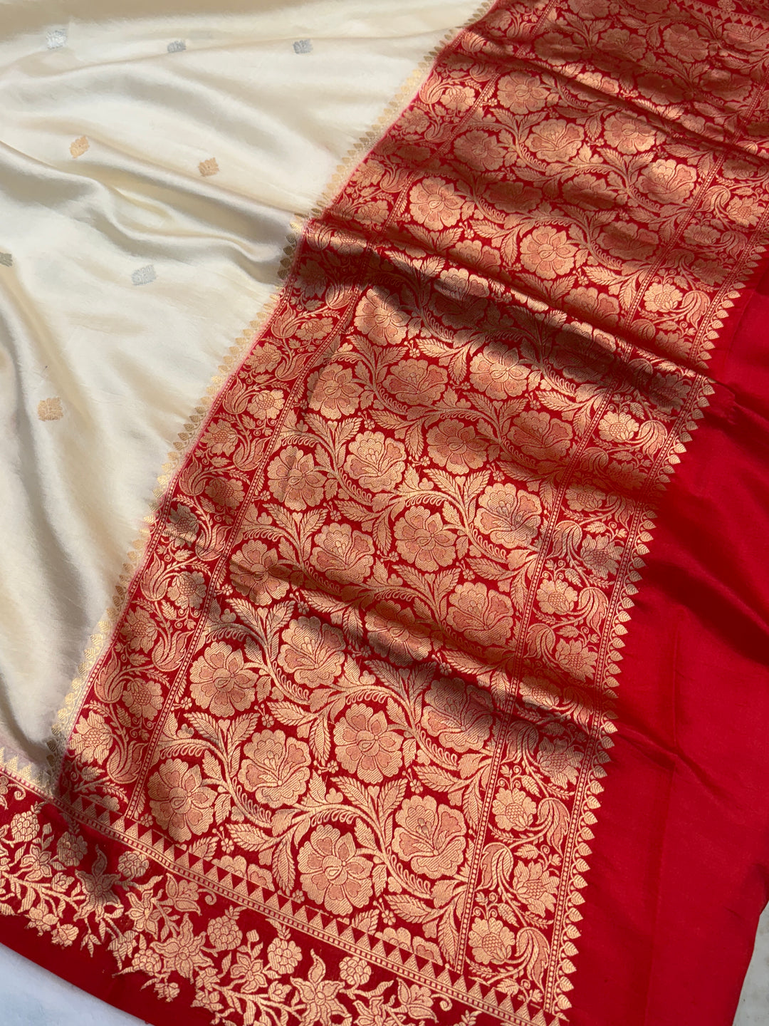 Cream Pure Silk Handloom Banarasi Saree