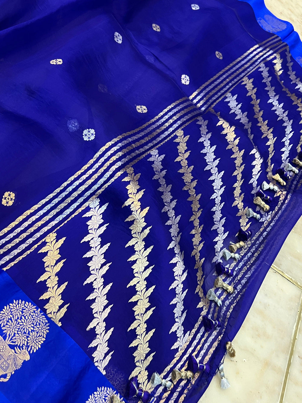 Royal Blue Pure Banarasi Handloom Kora Silk Saree - Aura Benaras