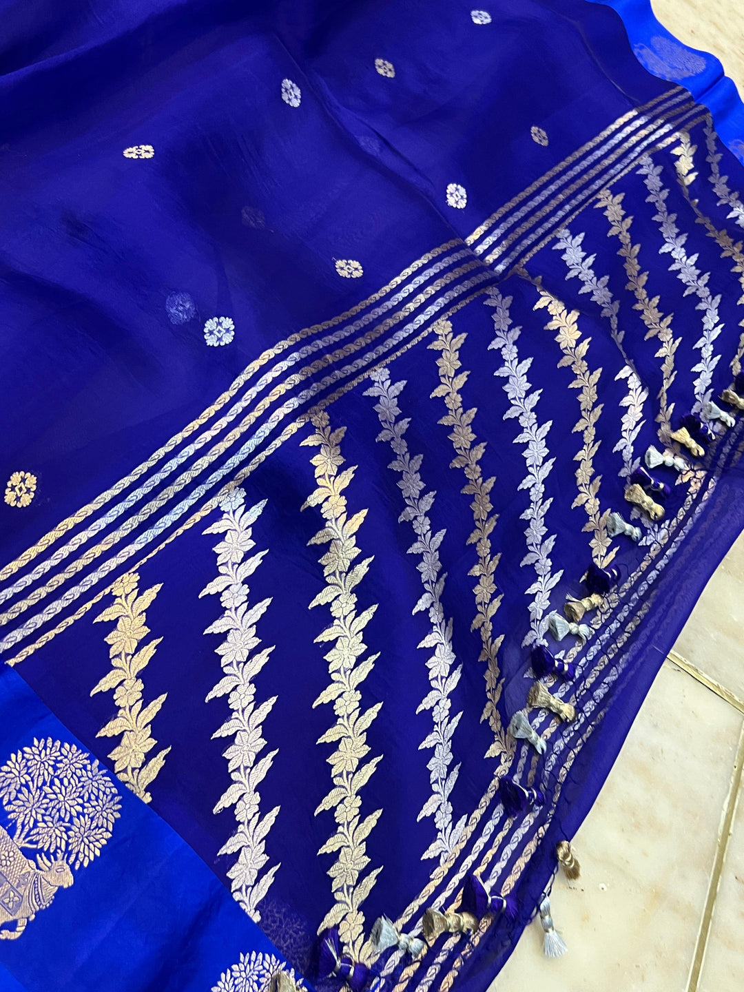 Royal Blue Pure Banarasi Handloom Kora Silk Saree - Aura Benaras