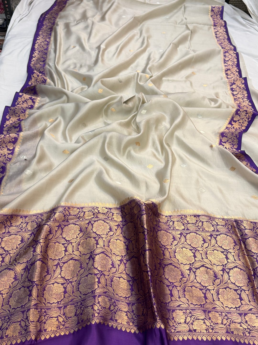 Cream Pure Silk Handloom Banarasi Saree