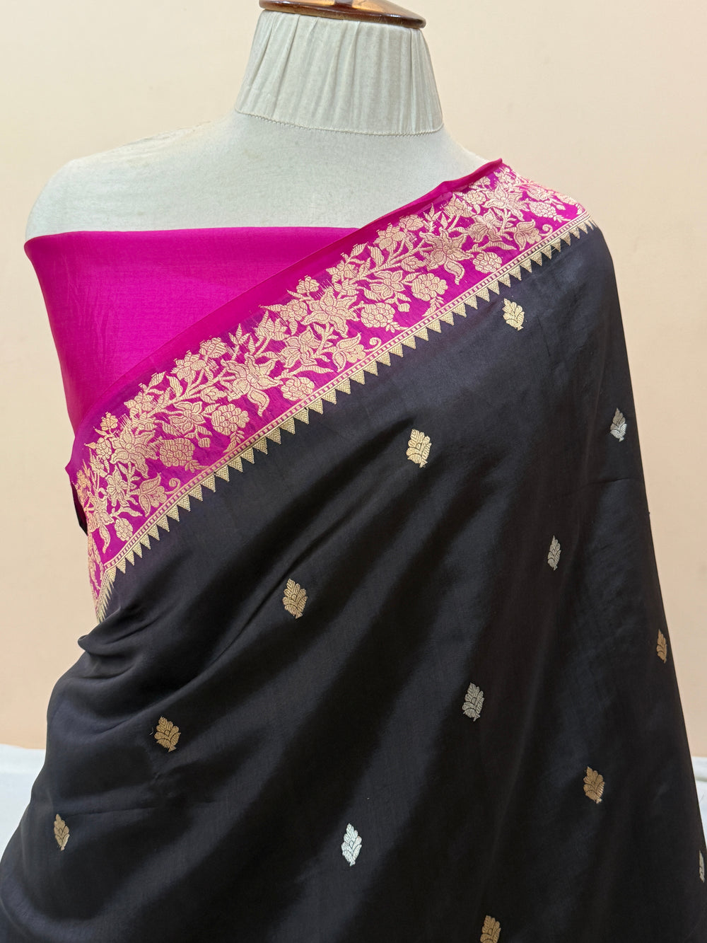 Black Pure Silk Handloom Banarasi Saree