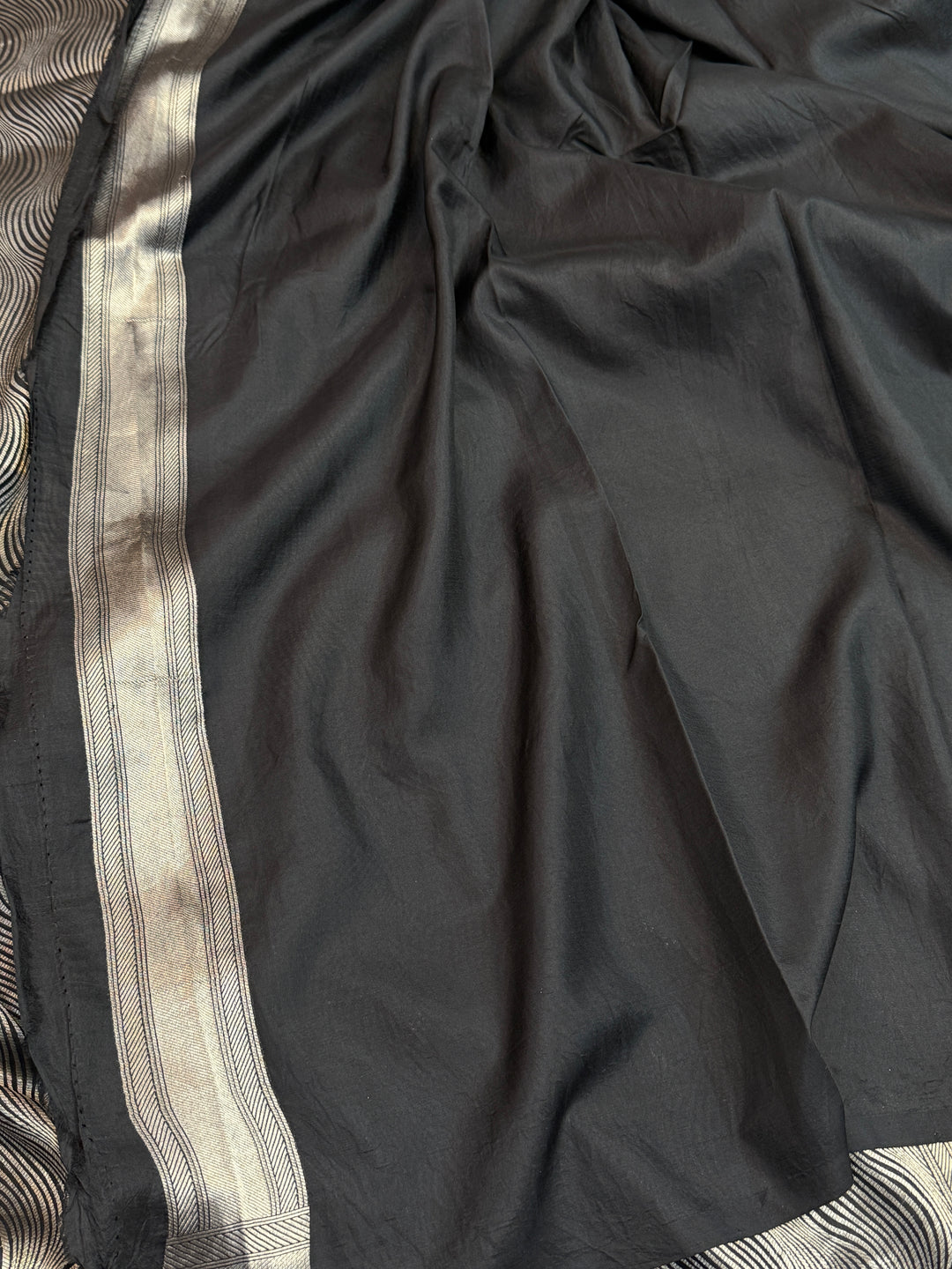Black Pure Katan silk Handloom Banarasi Saree