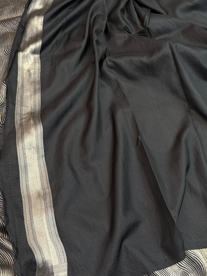 Black Pure Katan silk Handloom Banarasi Saree