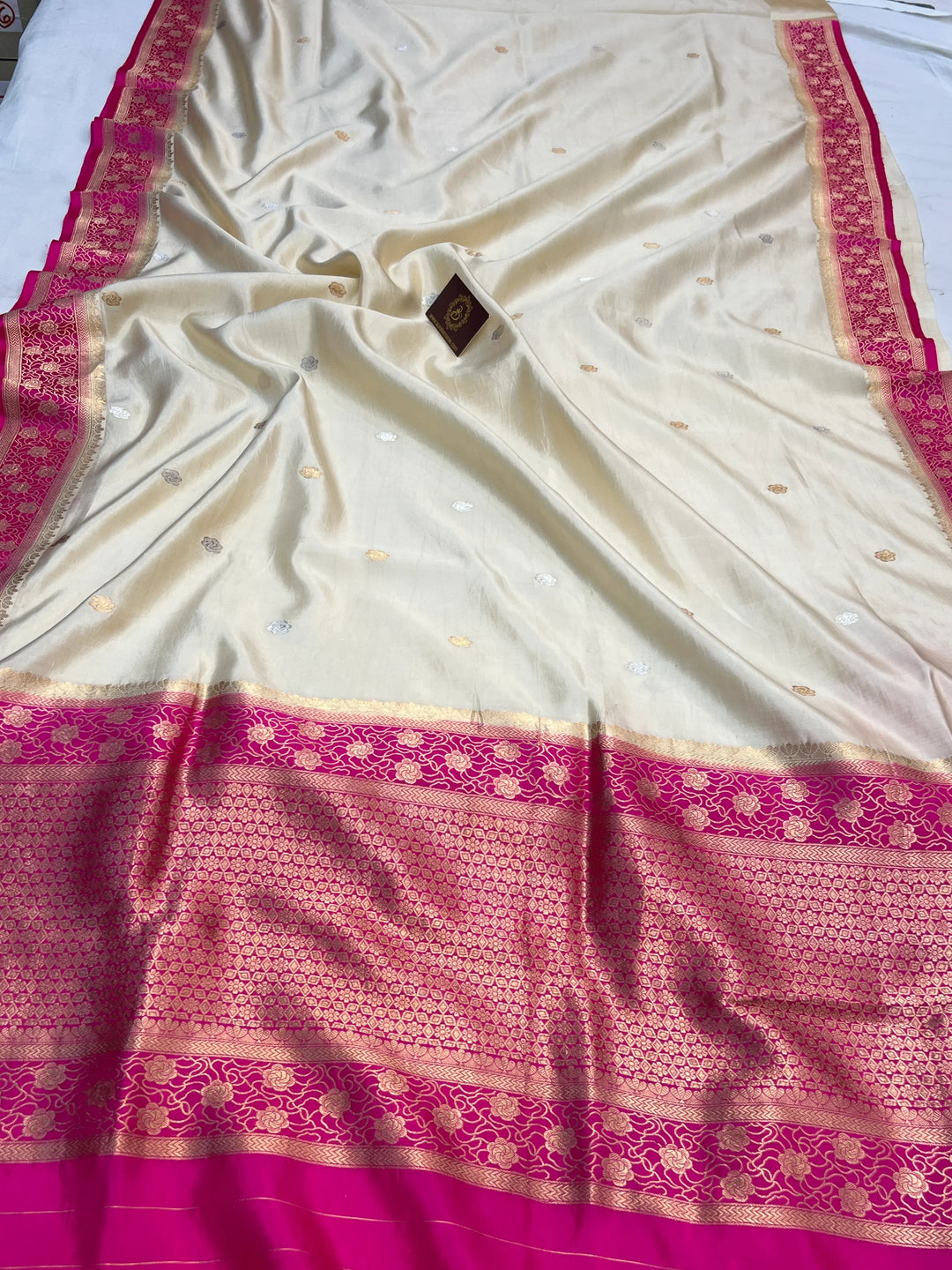 Off white Pure Silk Handloom Banarasi Saree