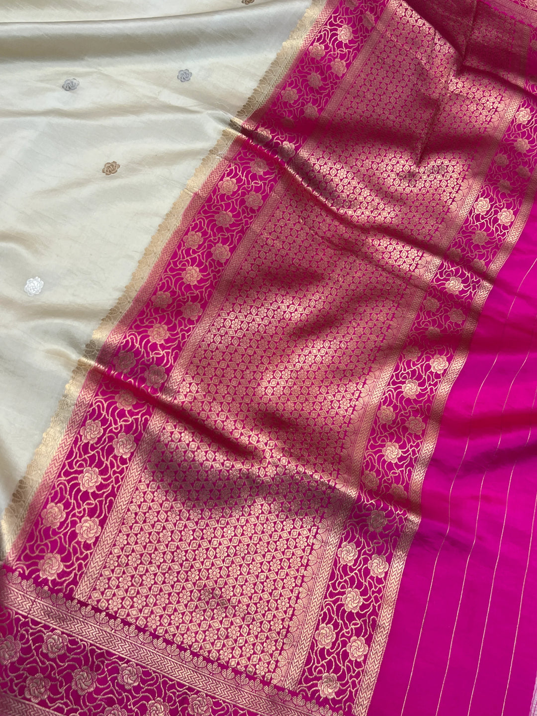 Off white Pure Silk Handloom Banarasi Saree