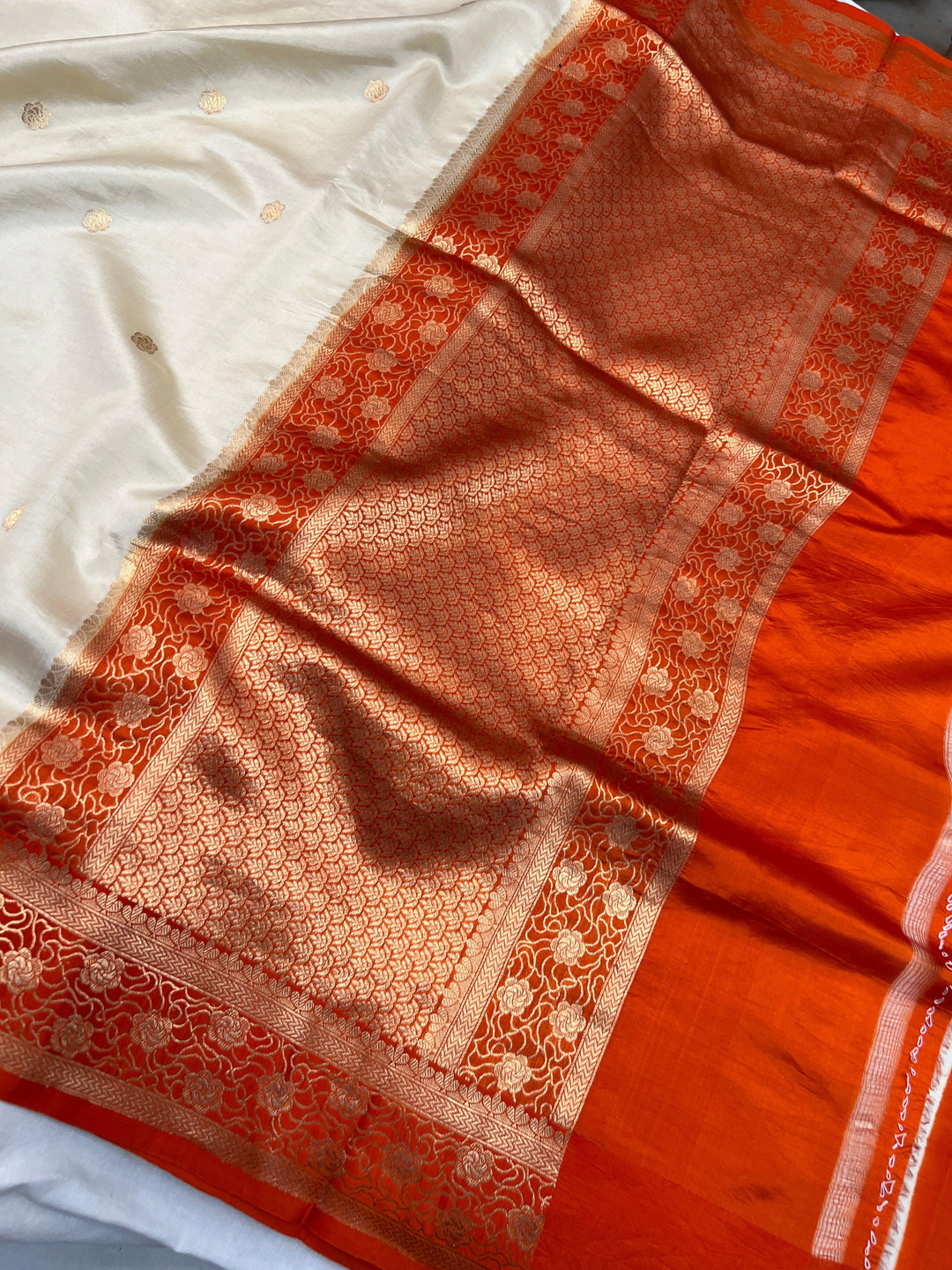Off white Pure Silk Handloom Banarasi Saree