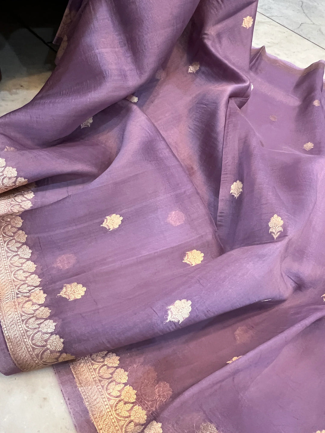 Dusky Lavender Banarasi Handloom Kora Silk Saree - Aura Benaras