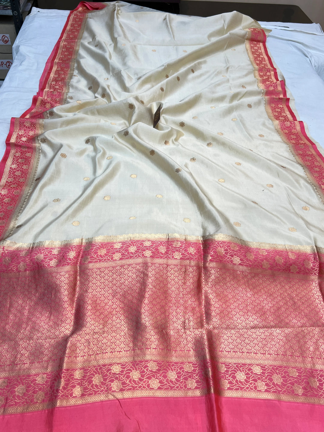 Off white Pure Silk Handloom Banarasi Saree