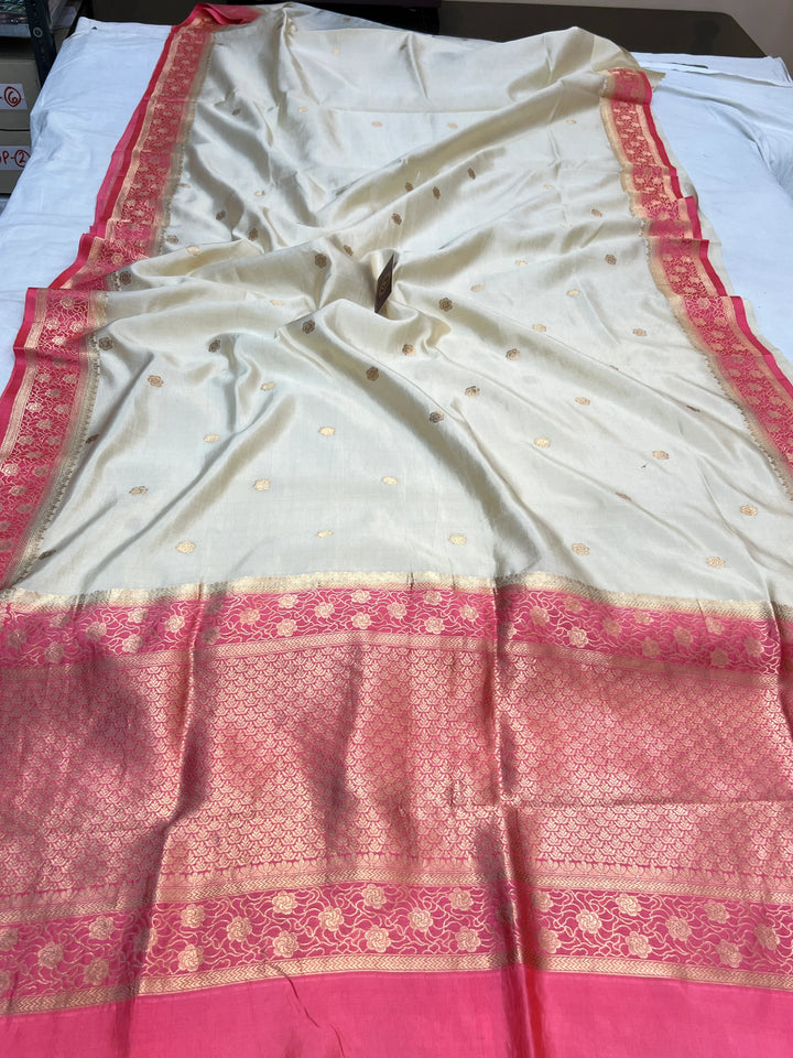 Off white Pure Silk Handloom Banarasi Saree